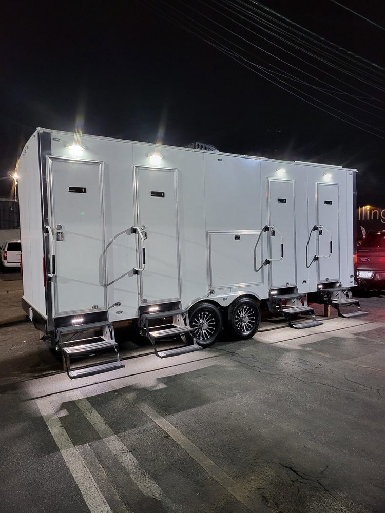 2 Station Luxury Trailer