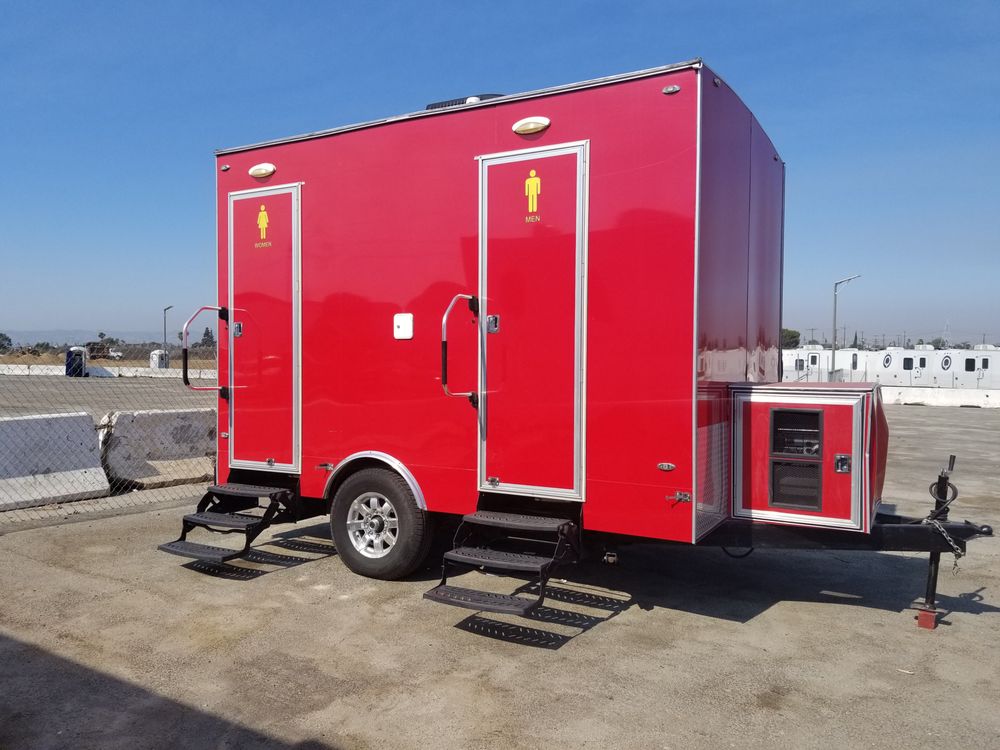 Luxury Restroom Trailers